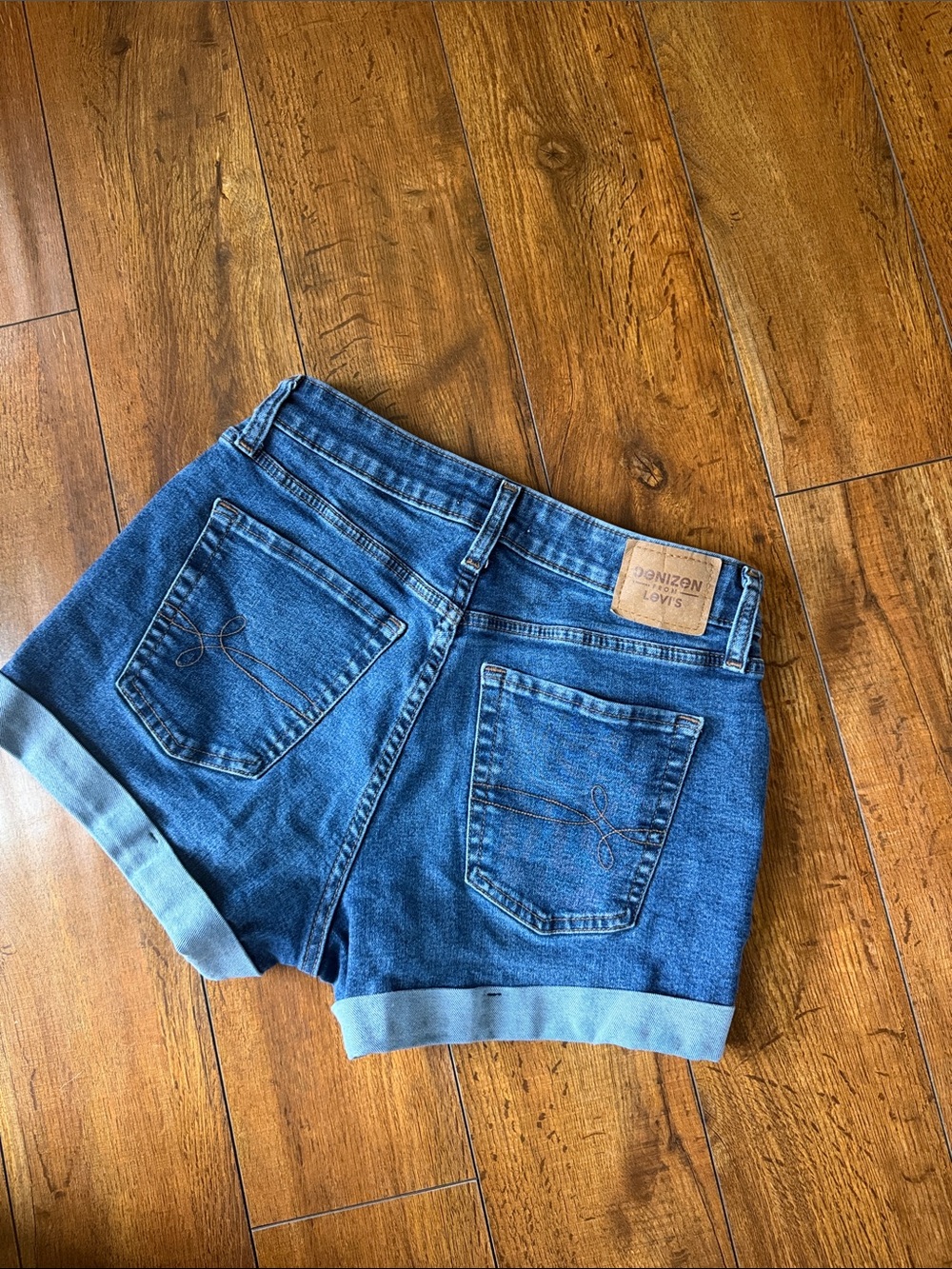 Levi's Medium Blue Denim Cuffed Women's Shorts